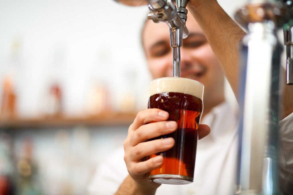 Servire una birra